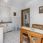 Διαμέρισμα 1 Bedroom Gorgeous In Selce