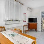 1 Bedroom Gorgeous In Διαμέρισμα