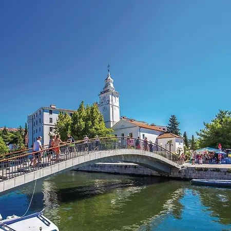 1 Bedroom Gorgeous In Διαμέρισμα *