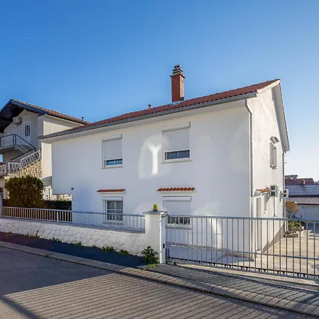 Cozy In With Wifi * Selce