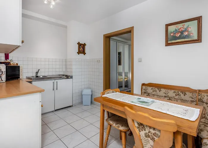 Apartament Cozy In With Wifi Selce